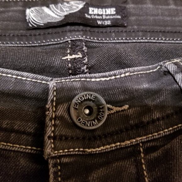 Wmns ENGINE JEANS Black Distressed Jeans (Size 32) - Picture 6 of 7